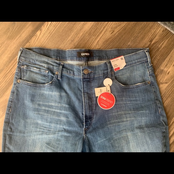 Express Legging High Rise Jean - Picture 4 of 5